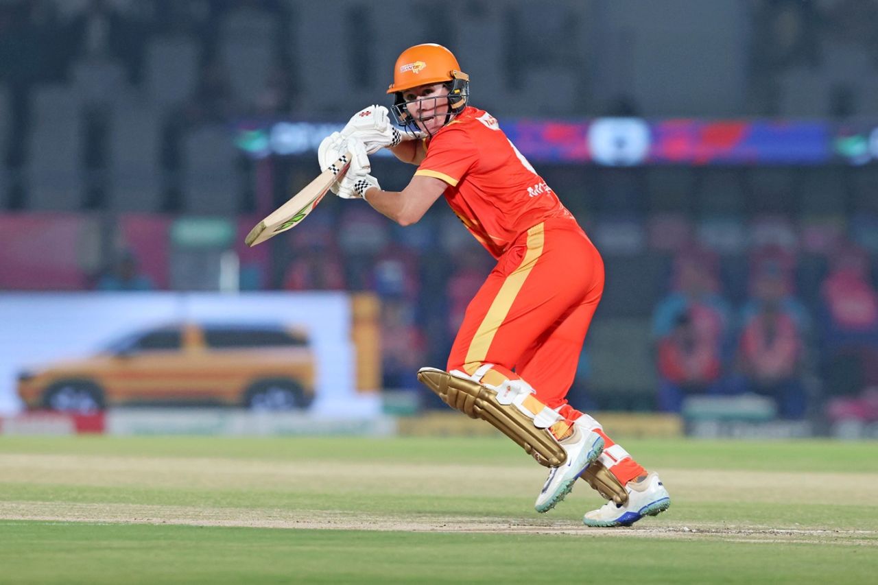 Beth Mooney steers one behind the stumps, Gujarat Giants vs Delhi Capitals, Vadodara, WPL, January 27, 2026