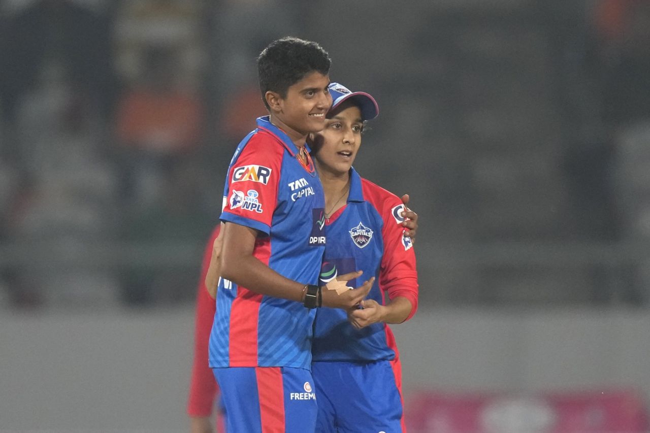 Shree Charani celebrates with Jemimah Rodrigues, Gujarat Giants vs Delhi Capitals, Vadodara, WPL, January 27, 2026