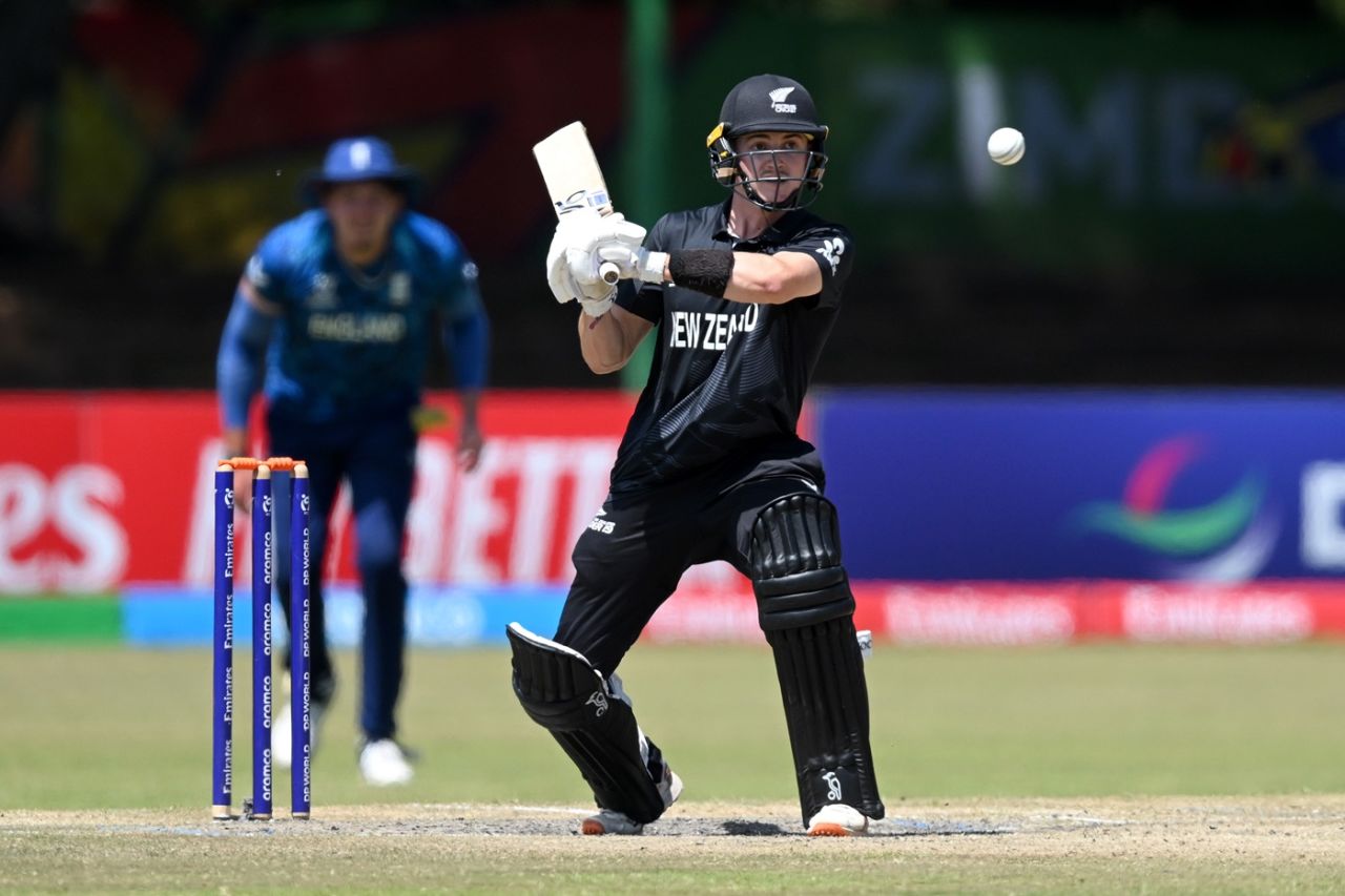 Hugo Bogue takes on a short ball, England vs New Zealand, Under-19 World Cup, Bulawayo, January 30, 2026