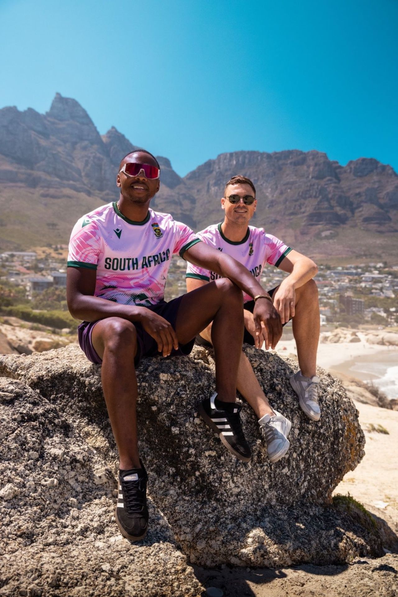 Kagiso Rabada and George Linde flaunt South Africa's pink day jersey, South Africa vs West Indies, Johannesburg, January 30, 2026