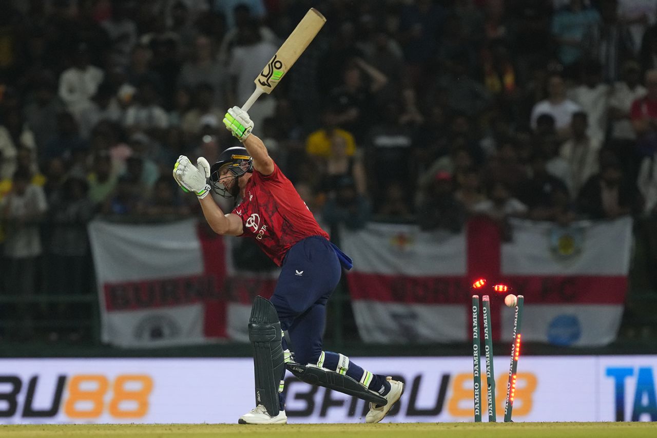 Jos Buttler was cleaned up by Eshan Malinga's slower ball, 1st men's T20I, Sri Lanka vs England, Pallekele International Cricket Stadium, January 30, 2026