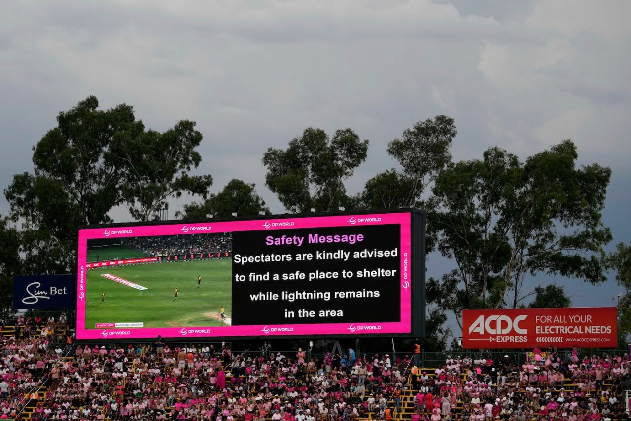 A safety message was displayed for a lightning threat, South Africa vs West Indies, 3rd T20I, Johannesburg, January 31, 2026