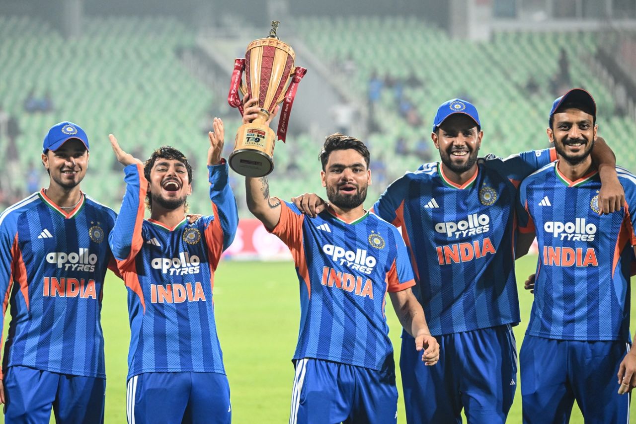 The youngsters at the centre of India's celebrations after the series win, India vs New Zealand, 5th T20I, Thiruvananthapuram, January 31, 2026