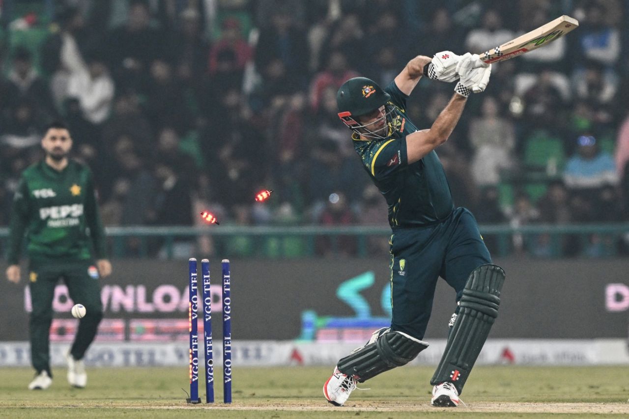 Mitchell Marsh was bowled by Shaheen Shah Afridi in the first over of Australia's innings, Pakistan vs Australia, 3rd T20I, Lahore, February 1, 2026