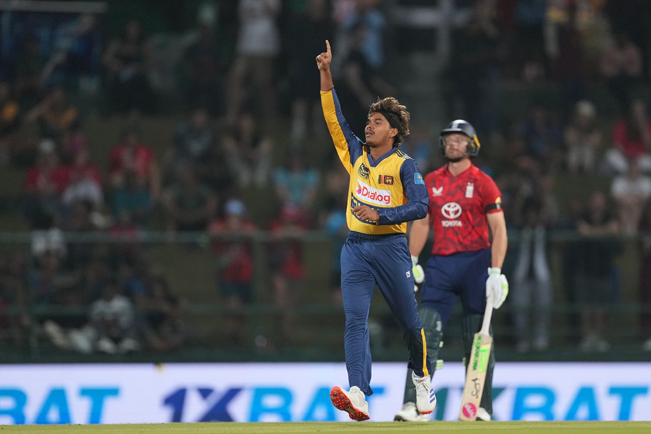 Dunith Wellalage removed Tom Banton with a flighted delivery, Sri Lanka vs England, 3rd T20I, Pallekele, February 3, 2026
