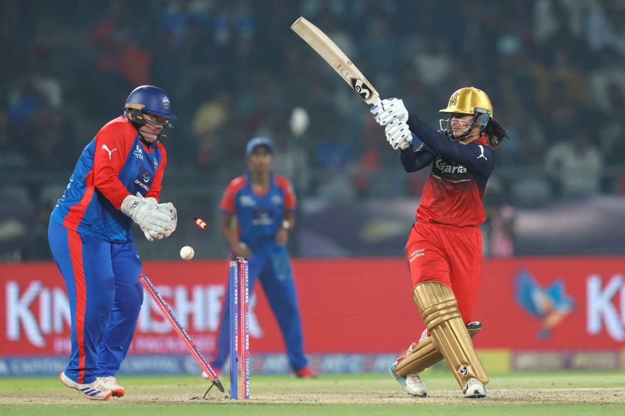 Smriti Mandhana's dismissal for 81 off 47 balls sparked late hope in DC's ranks, Royal Challengers Bengaluru vs Delhi Capitals, WPL 2026, final, Vadodara, February 5, 2026