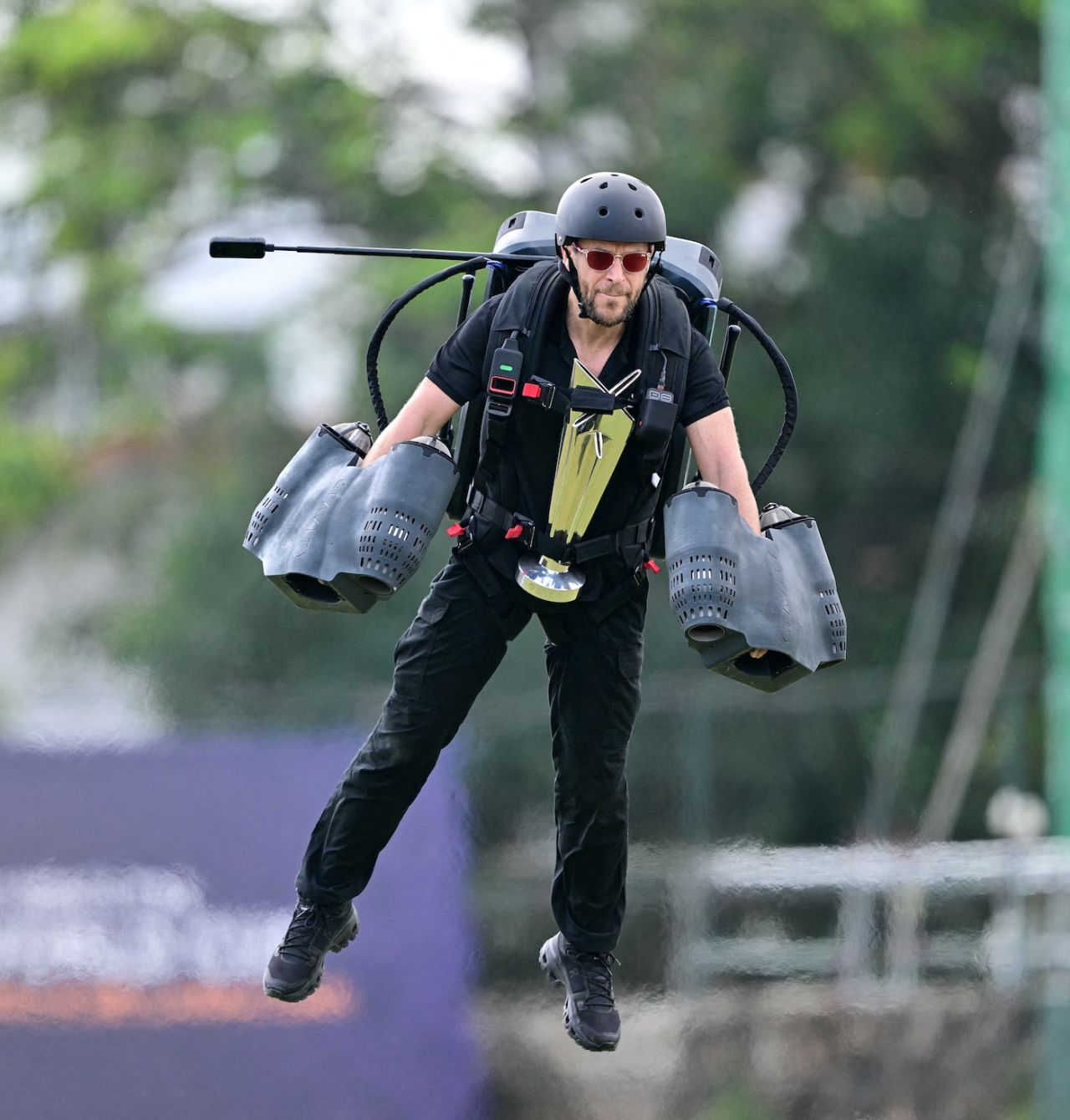 That's how the World Cup trophy arrive at the opening venue, Netherlands vs Pakistan, T20 World Cup, Colombo, February 7, 2026