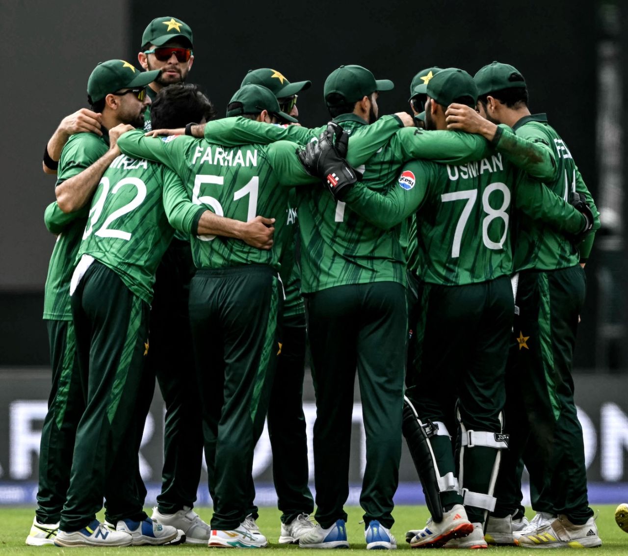 Pakistan celebrate after Salman Mirza picked up the first wicket, Netherlands vs Pakistan, T20 World Cup, Colombo, February 7, 2026