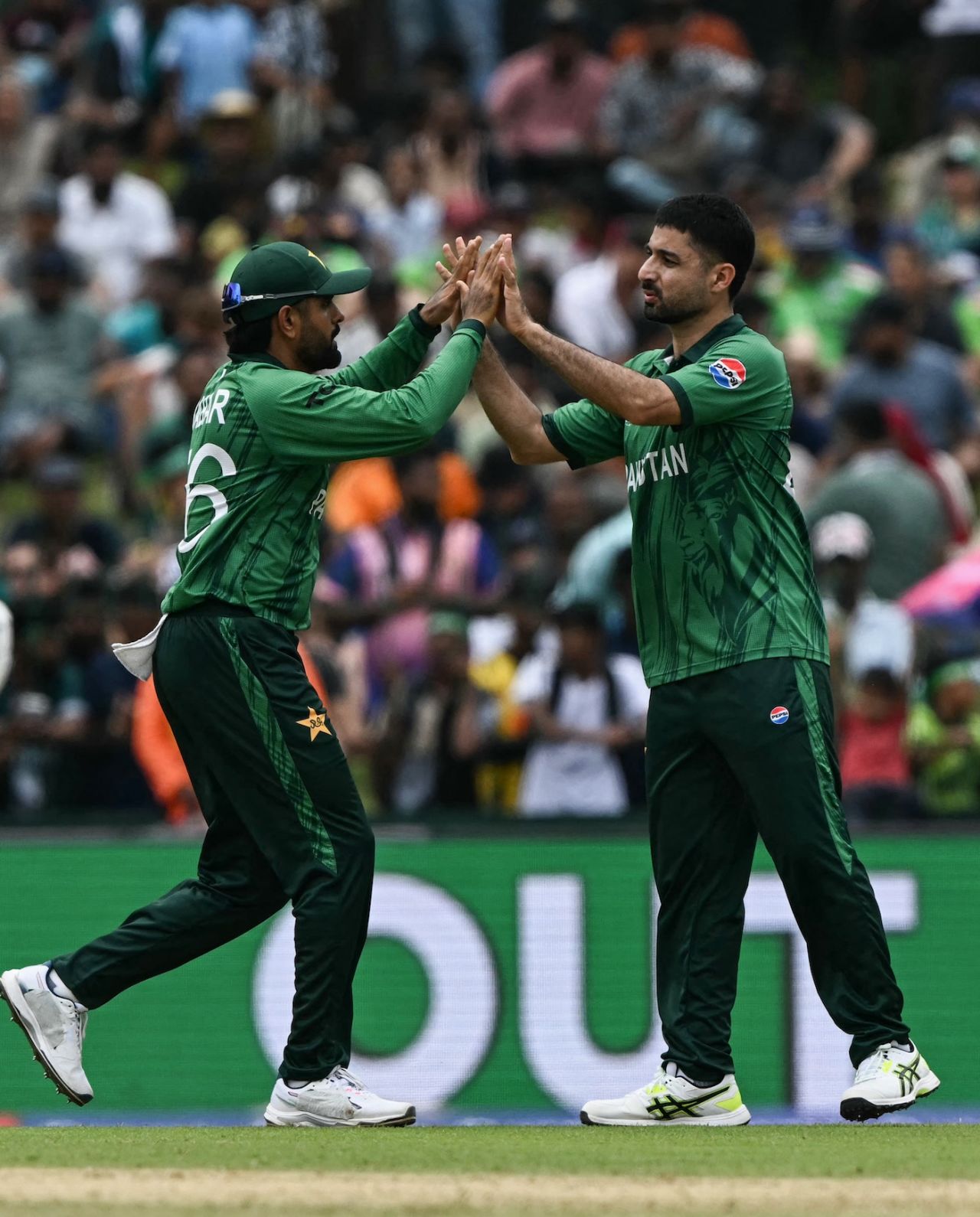 Abrar Ahmed celebrates with Babar Azam, Netherlands vs Pakistan, T20 World Cup, Colombo, February 7, 2026