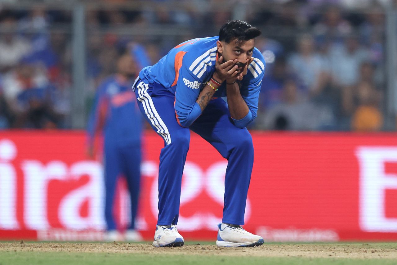 Axar Patel reacts after a delivery, India vs USA, Group A, Mumbai, T20 World Cup, February 7, 2026