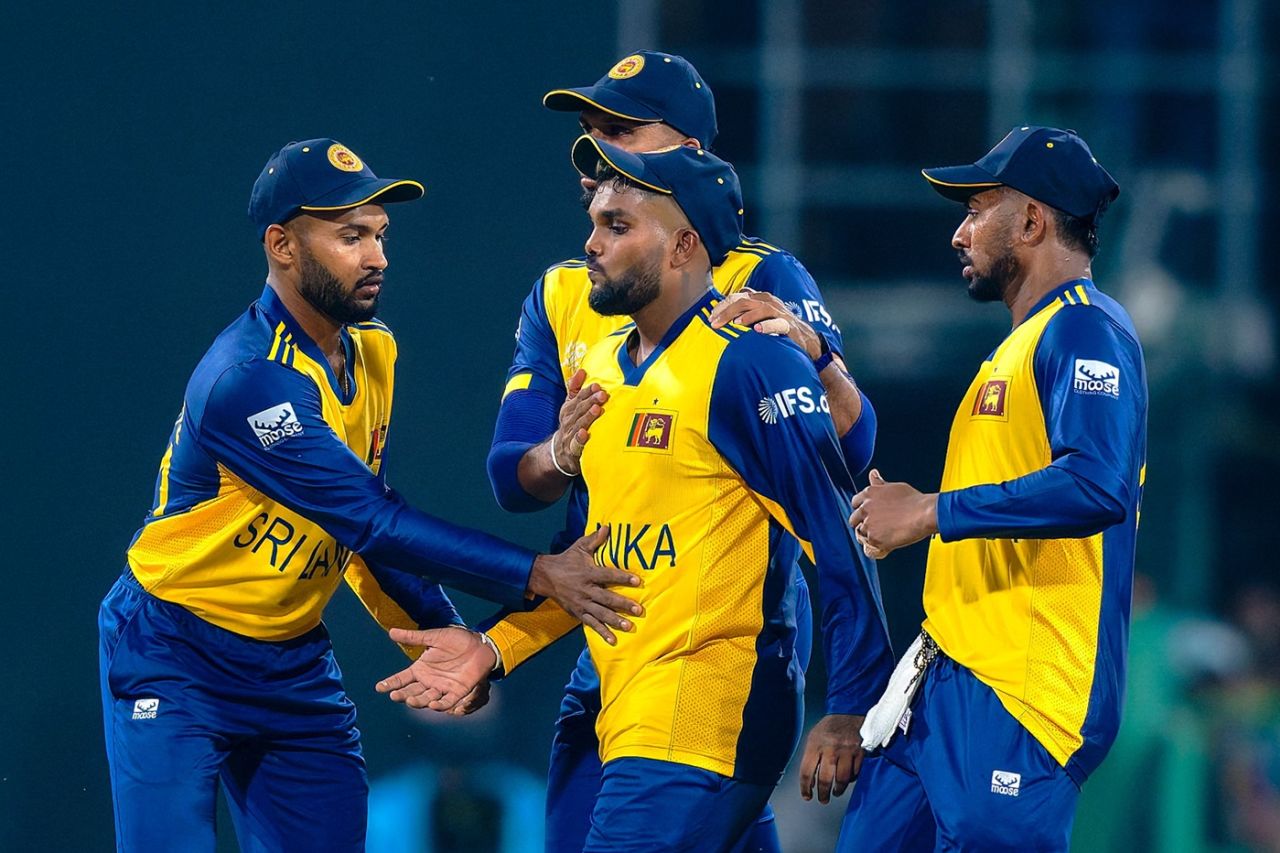 Wanindu Hasaranga castled Ross Adair despite an injury, Sri Lanka vs Ireland, Men's T20 World Cup, Colombo, February 8, 2026