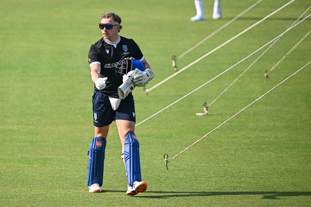 Gian-Piero Meade dons the wicketkeeping gloves at Italy training, Italy vs Scotland, Men's T20 World Cup, Kolkata, February 8, 2026