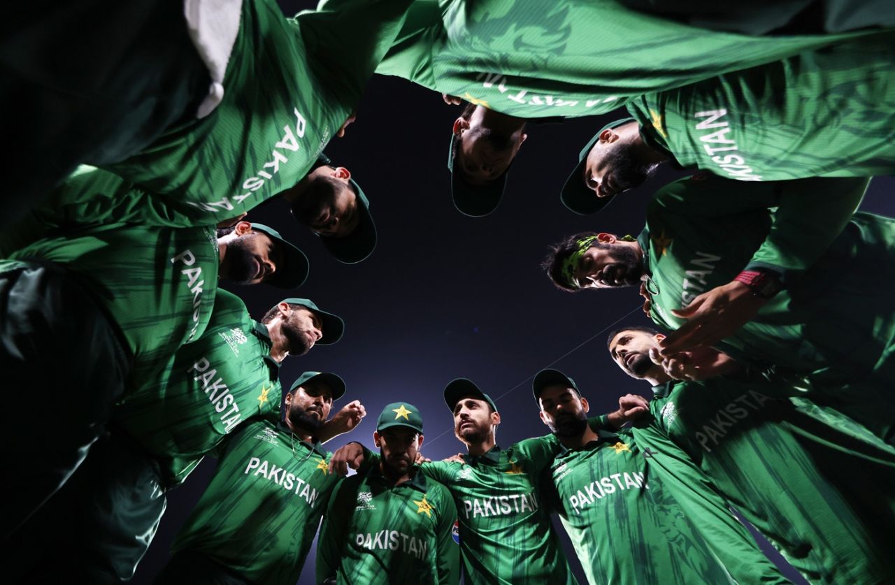 Pakistan players in a huddle, Pakistan vs USA, Men's T20 World Cup, Colombo, February 10, 2026