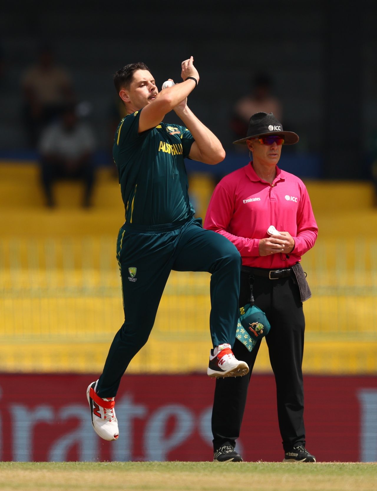Ben Dwarshuis, in for Xavier Bartlett, started proceedings for Australia, Australia vs Zimbabwe, T20 World Cup, Colombo, February 13, 2026
