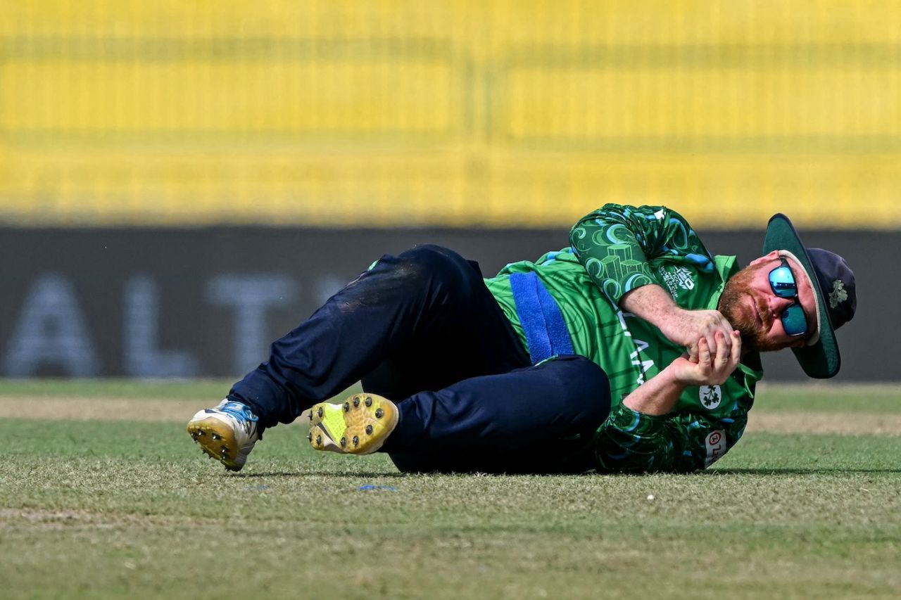 Paul Stirling takes a tumble after taking the catch to dismiss Josh Inglis, Australia vs Ireland, T20 World Cup, Colombo, February 11, 2026