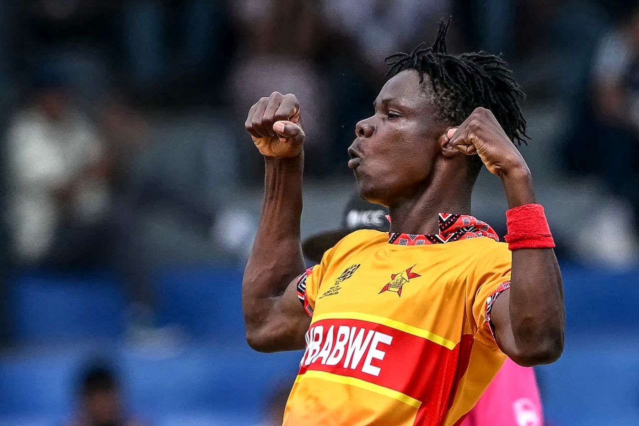 Blessing Muzarabani is pumped after getting rid of Matt Renshaw, Australia vs Zimbabwe, T20 World Cup, Colombo, February 13, 2026