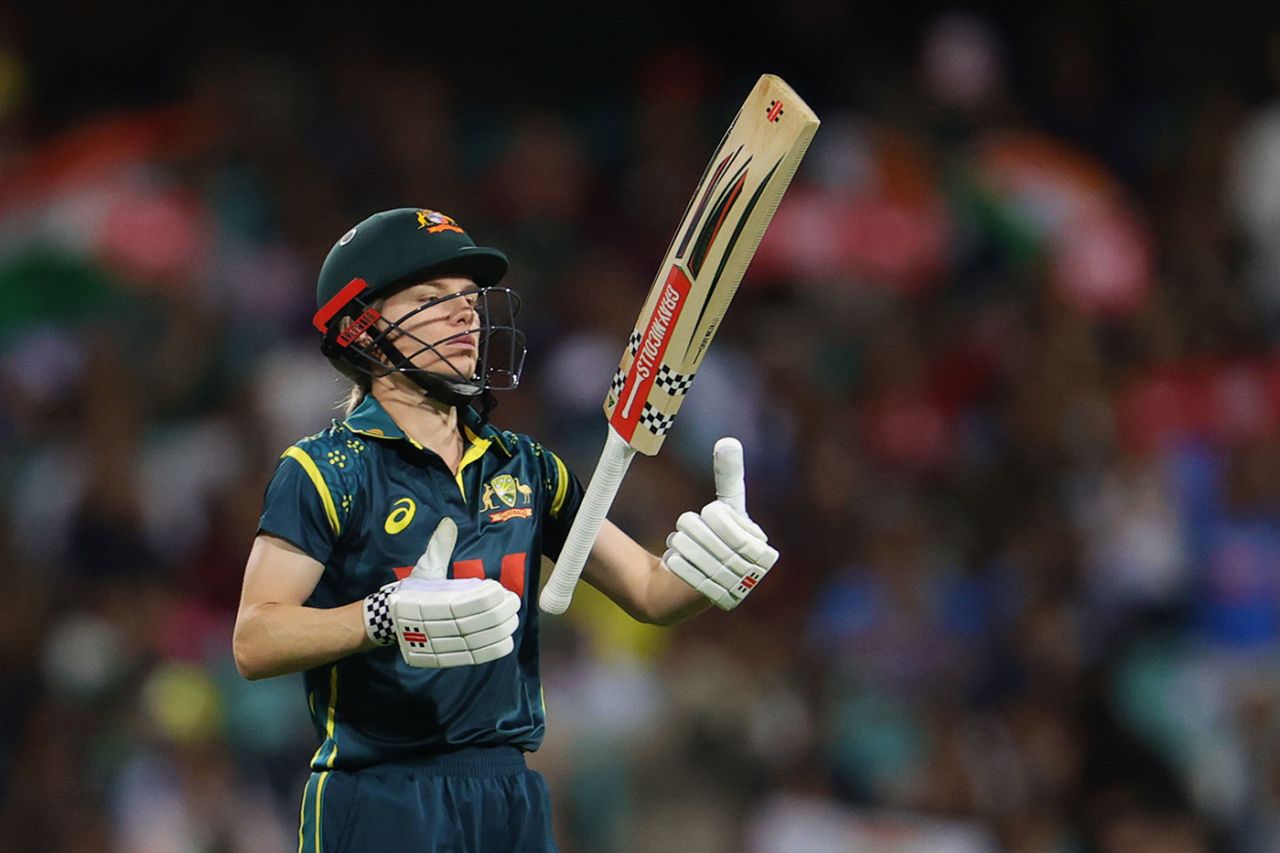 Nicola Carey reacts to her dismissal, Australia vs India, 1st T20I, SCG, February 15, 2026