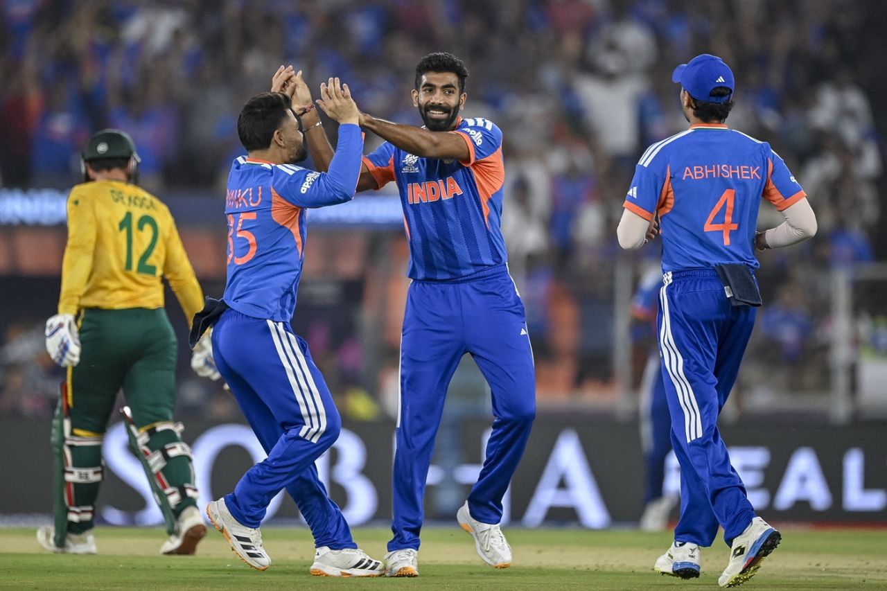 Jasprit Bumrah dismissed left-handers Quinton de Kock and Ryan Rickelton in his first spell, India vs South Africa, T20 World Cup 2026, Super Eights, Ahmedabad, February 22, 2026