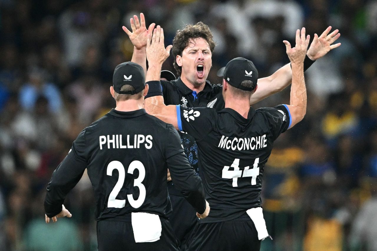 Matt Henry had two early in the powerplay, Sri Lanka vs New Zealand, Men's T20 World Cup 2026, Colombo, February 25, 2026