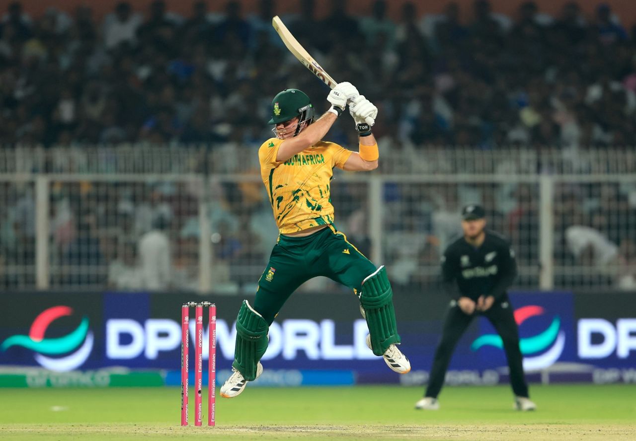 Off balance, but Dewald Brevis' cut shot is still effective, New Zealand vs South Africa, T20 World Cup, 1st semi-final, Kolkata, March 4, 2026