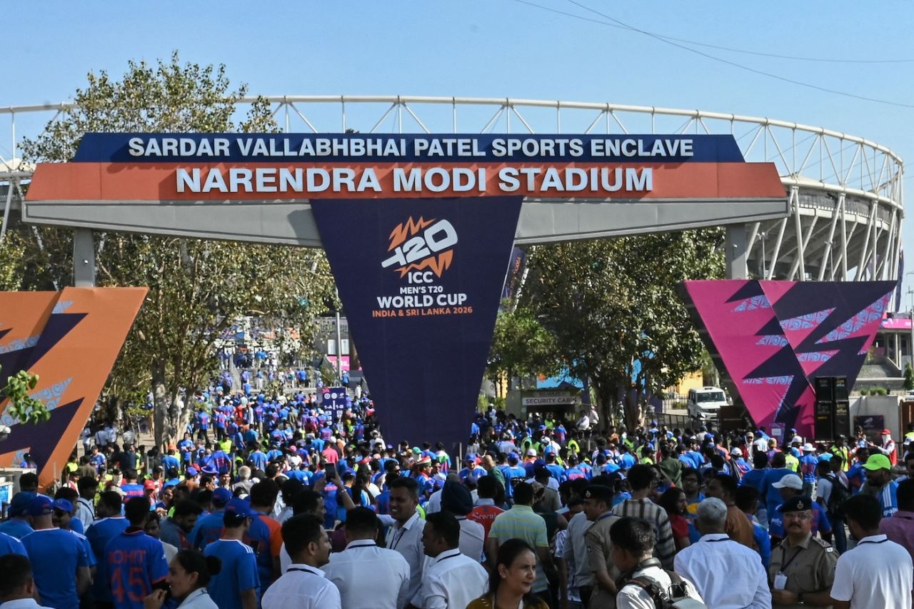 Hot weather couldn‍‍`t stop fans from turning up early for the final, India vs New Zealand, T20 World Cup final, Ahmedabad, March 8, 2026