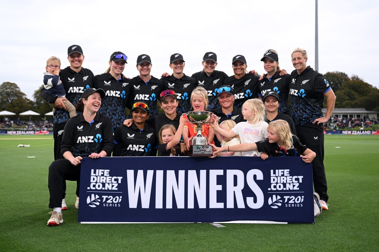New Zealand are all smiles - and so are some family members - as they won the T20I series 4-1, 5th women's T20I, Christchurch, March 25, 2026