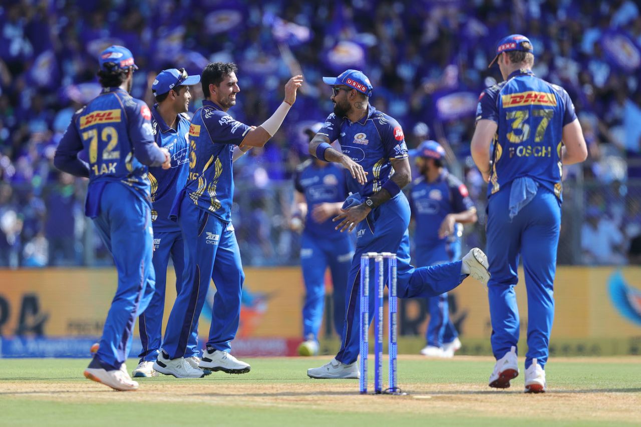 deepak-chahar-and-hardik-pandya-celebrate-vaibhav-sooryavanshi-s-wicket