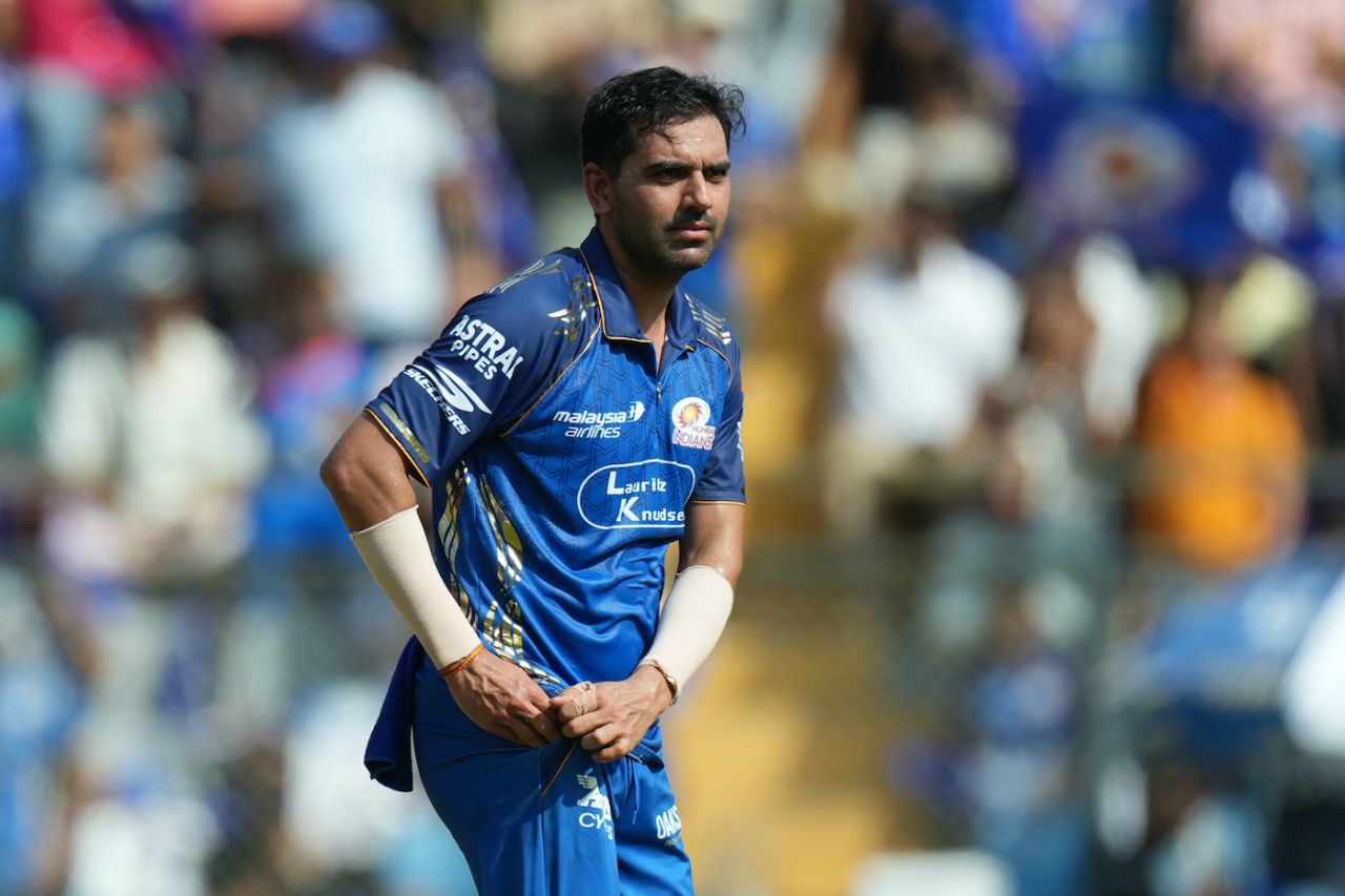 deepak-chahar-and-hardik-pandya-celebrate-vaibhav-sooryavanshi-s-wicket