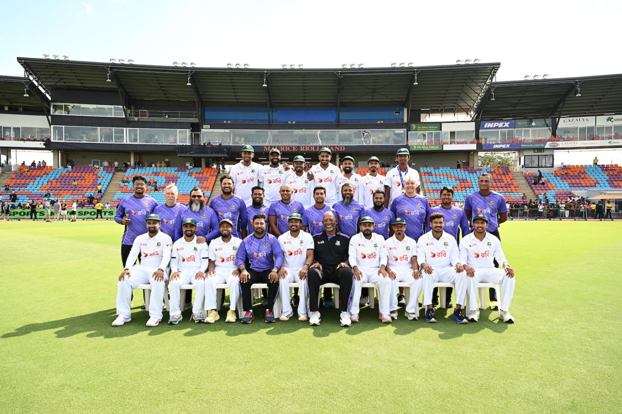 The Bangladesh team, led by Najmul Hossain Shanto, and support staff that were part of their first Test win in Australia, Australia vs Bangladesh, 1st Test, Darwin, 4th day, August 16, 2026