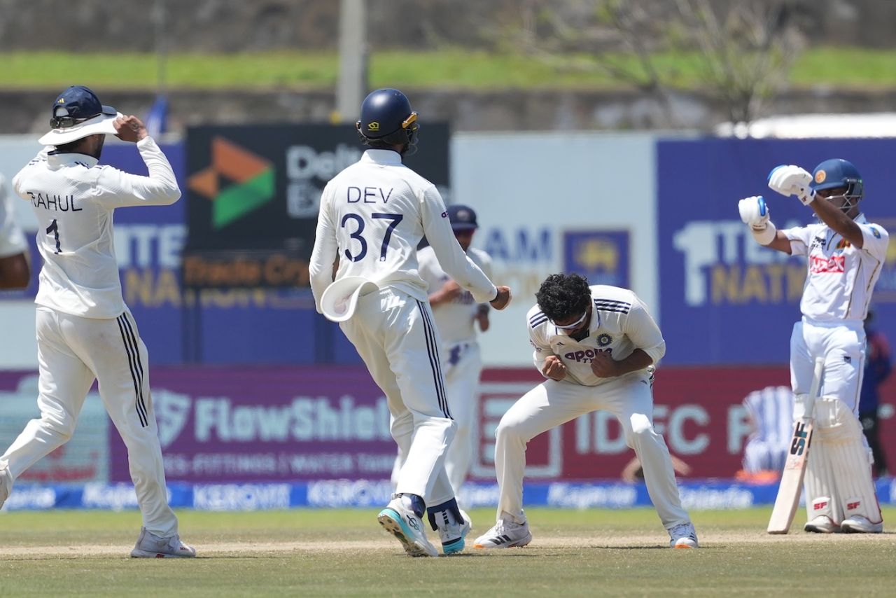 ආශ්චර්යයක් තබා වැස්සක්වත් නැත... ඉතින් අප ලකුණු 165කින් පරාදය....