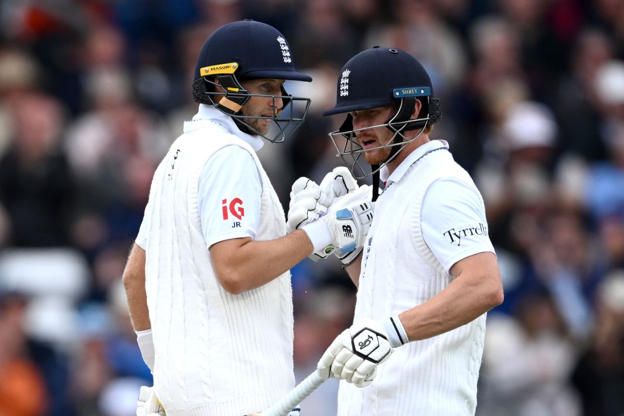 Joe Root and Jordan Cox put on a century stand, England vs Pakistan, Headingley, 1st Men's Test, Day 2, August 20, 2026