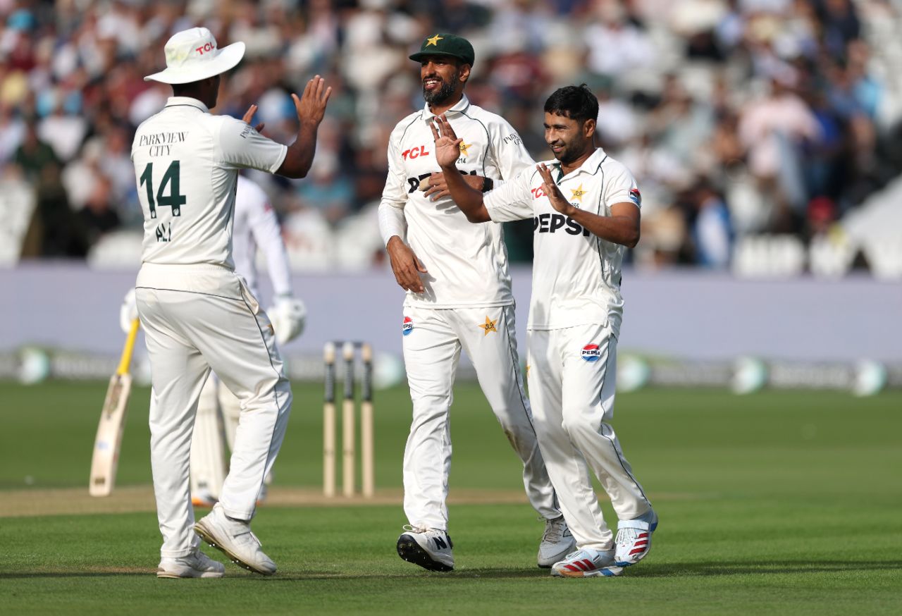 Khurram Shahzad struck twice with the new ball, England vs Pakistan, 2nd Test, Lord's, 2nd day, August 28, 2026