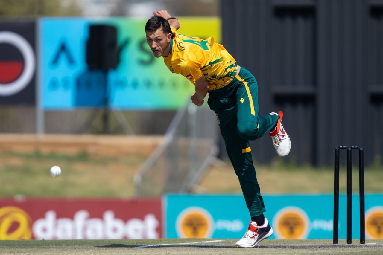 Duan Jansen sends one down, Zimbabwe vs South Africa, Namibia T20I Tri-Series, Windhoek, August 29, 2026