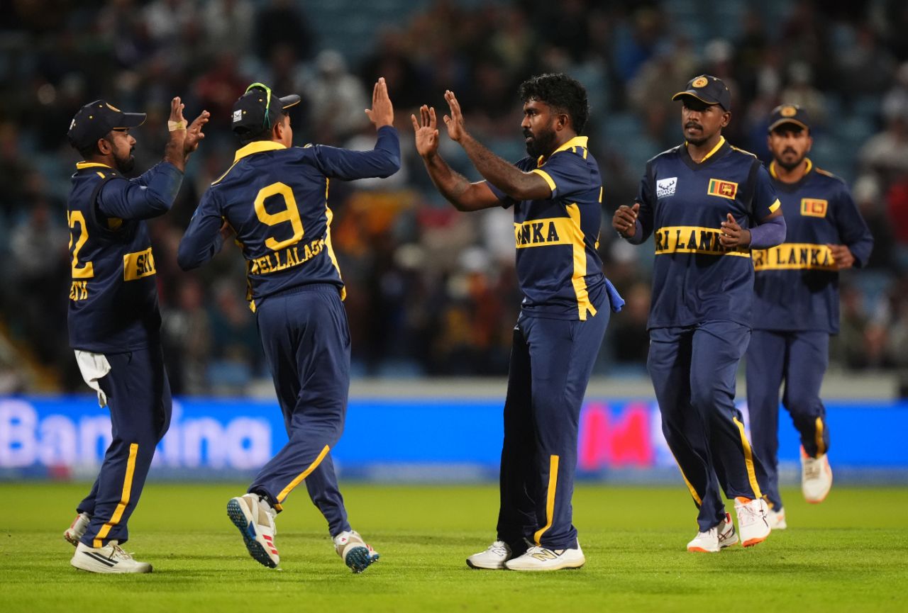කුසල්ගේ ශතකය, දුනිත්ගේ දඟපන්දුව සහ වාසනාවේ පෙරළිය එංගලන්තය දණගස්වයි: ලීඩ්ස් හිදී ශ්‍රී ලංකාවට ලකුණු 16ක තියුණු ජයක් හිමිවුන හැටි...!