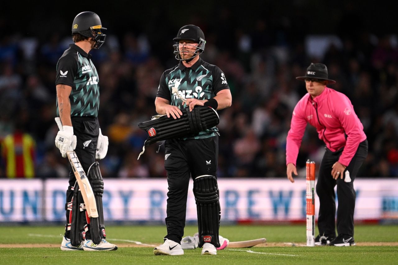 Tim Seifert and Finn Allen wait for the TV umpire's decision, New Zealand vs India, 1st T20I, Christchurch, October 22, 2026