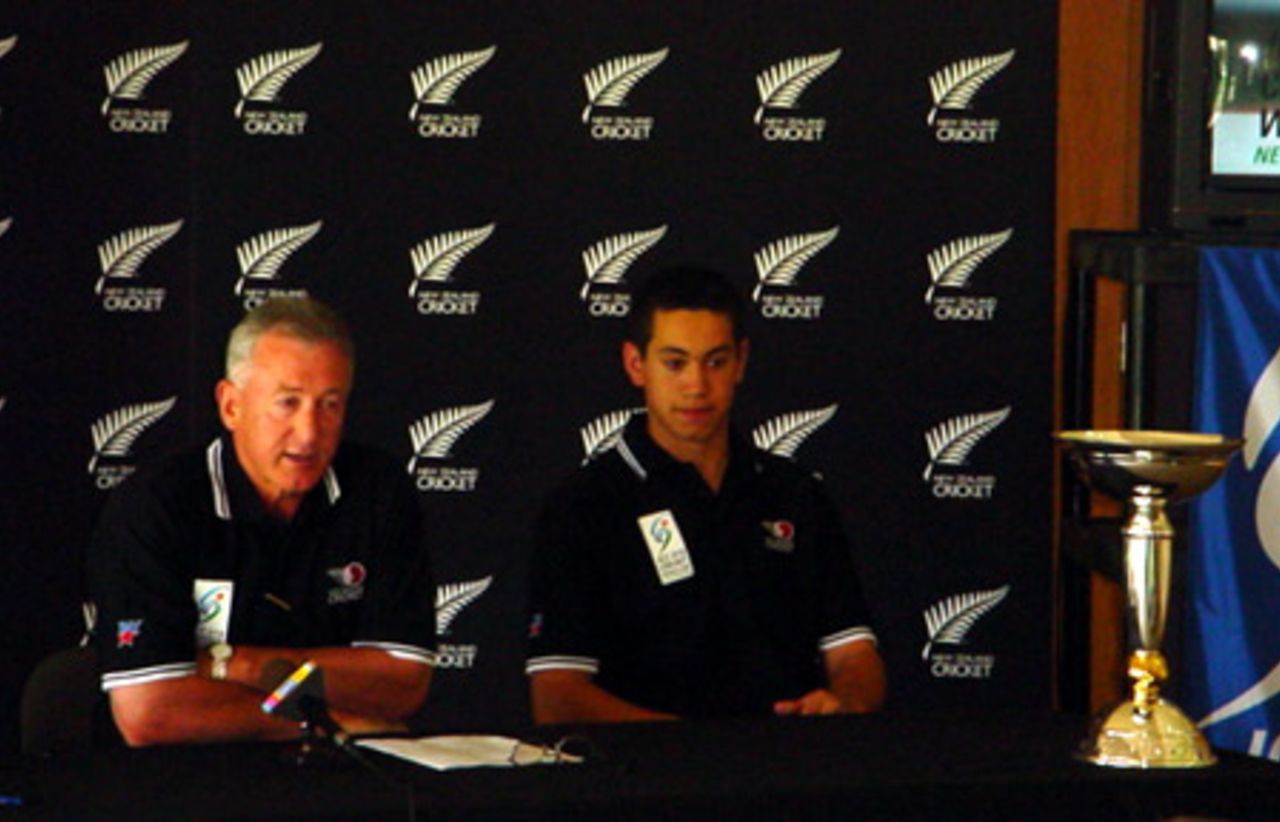Manager Dayle Hadlee (left) announces a preliminary New Zealand squad of 19 players for the ICC Under-19 World Cup 2002. Captain Ross Taylor sits next to the trophy to be awarded to the tournament winners. 29 November 2001.