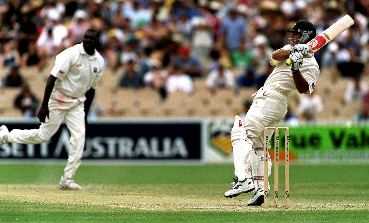 Ricky Ponting pulls Marlon Black during his innings of 92, Australia v West Indies, 3rd Test Adelaide, 3rd day, December 17, 2000