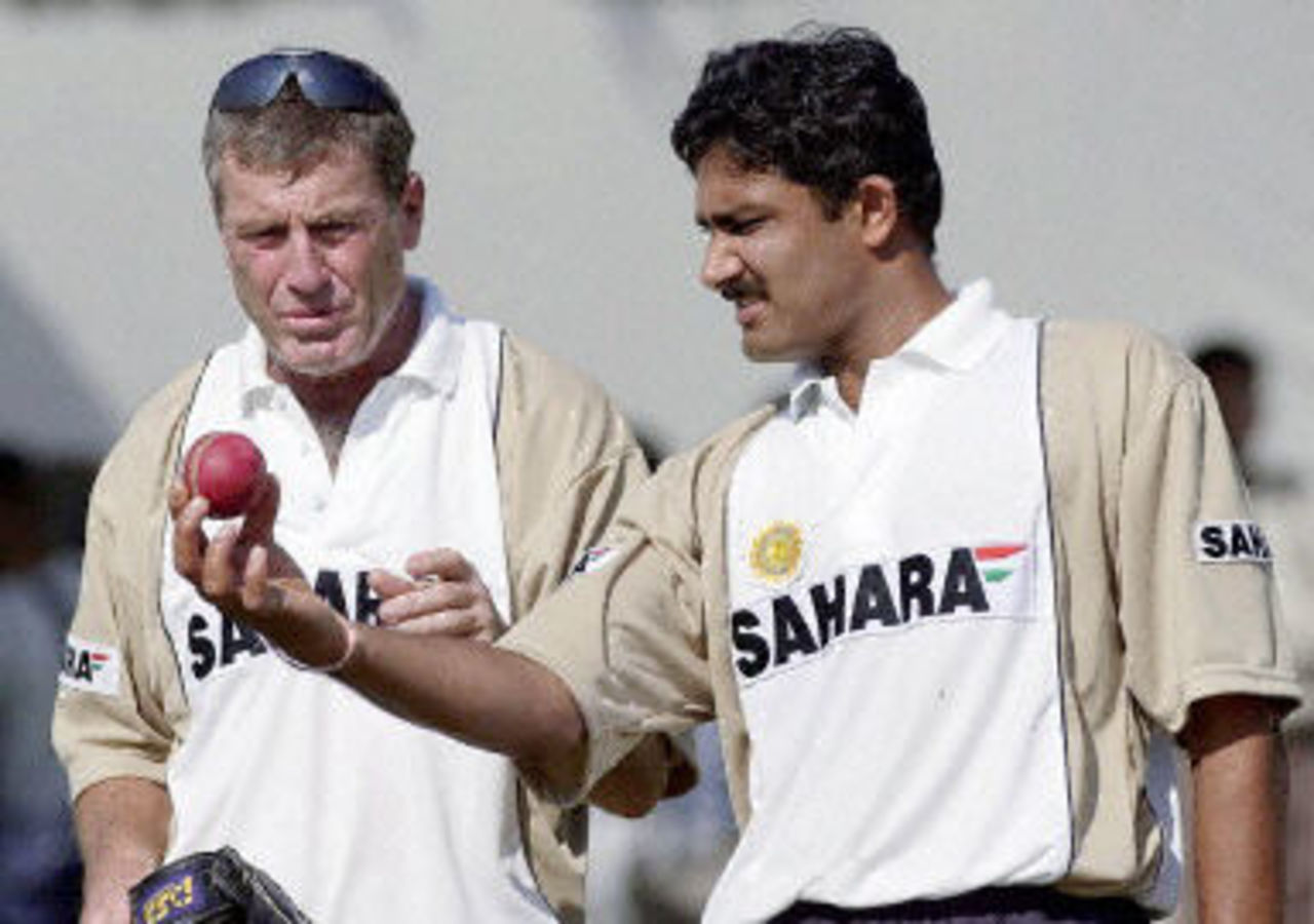 Indian coach John Wright with Anil Kumble, December 2001