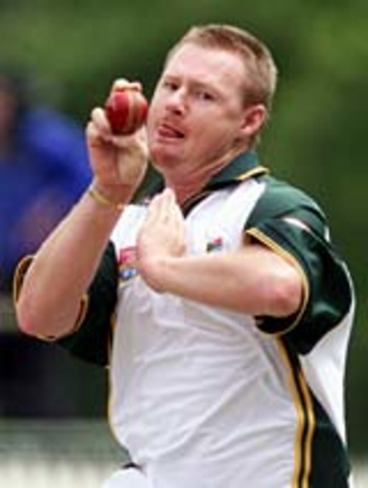 Lance Klusener bowls in the nets, May 2001