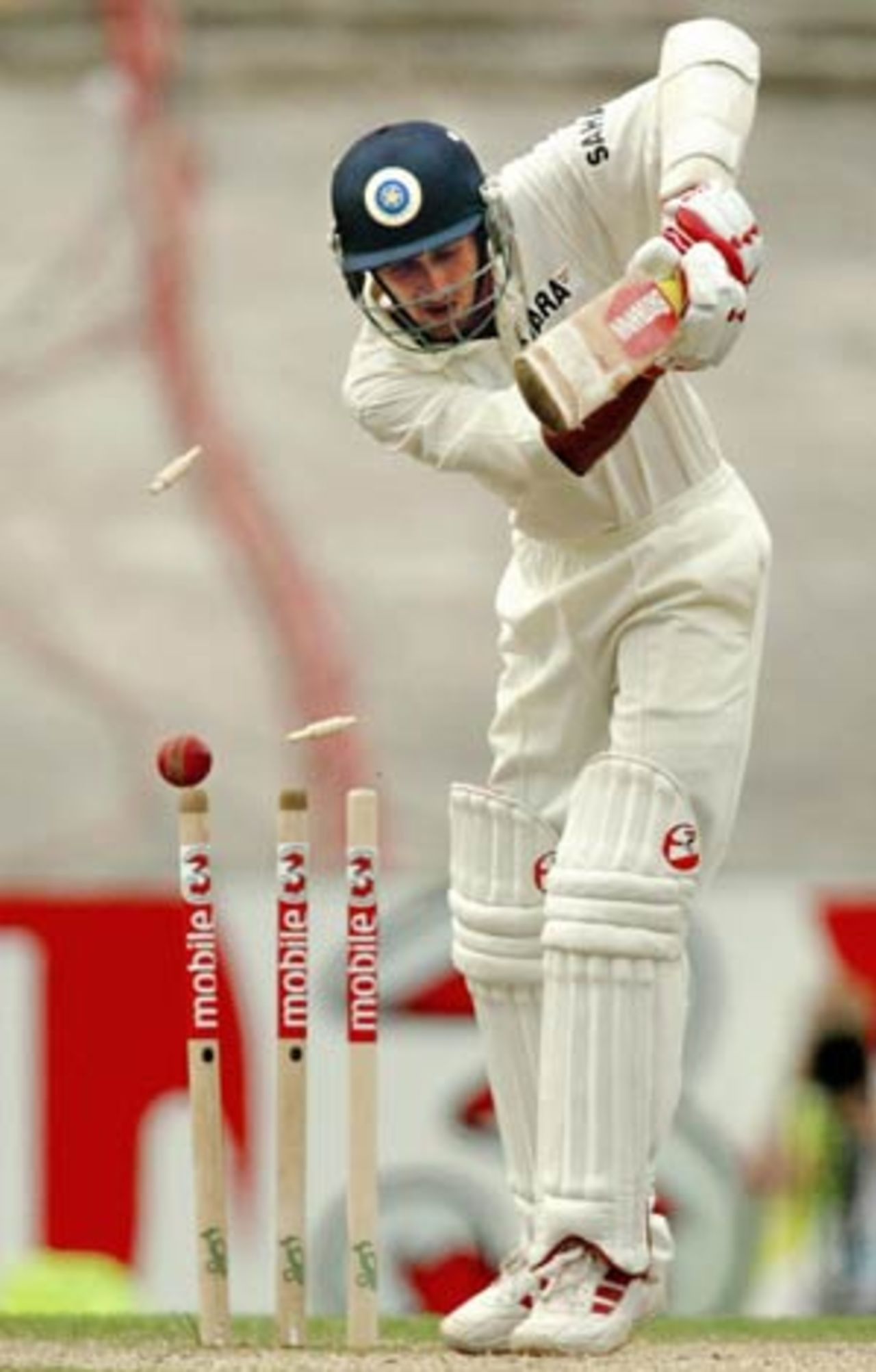 Ajit Agarkar discovered his Australian batting form of old, Australia v India, 3rd Test, Melbourne, 4th day, December 29, 2003