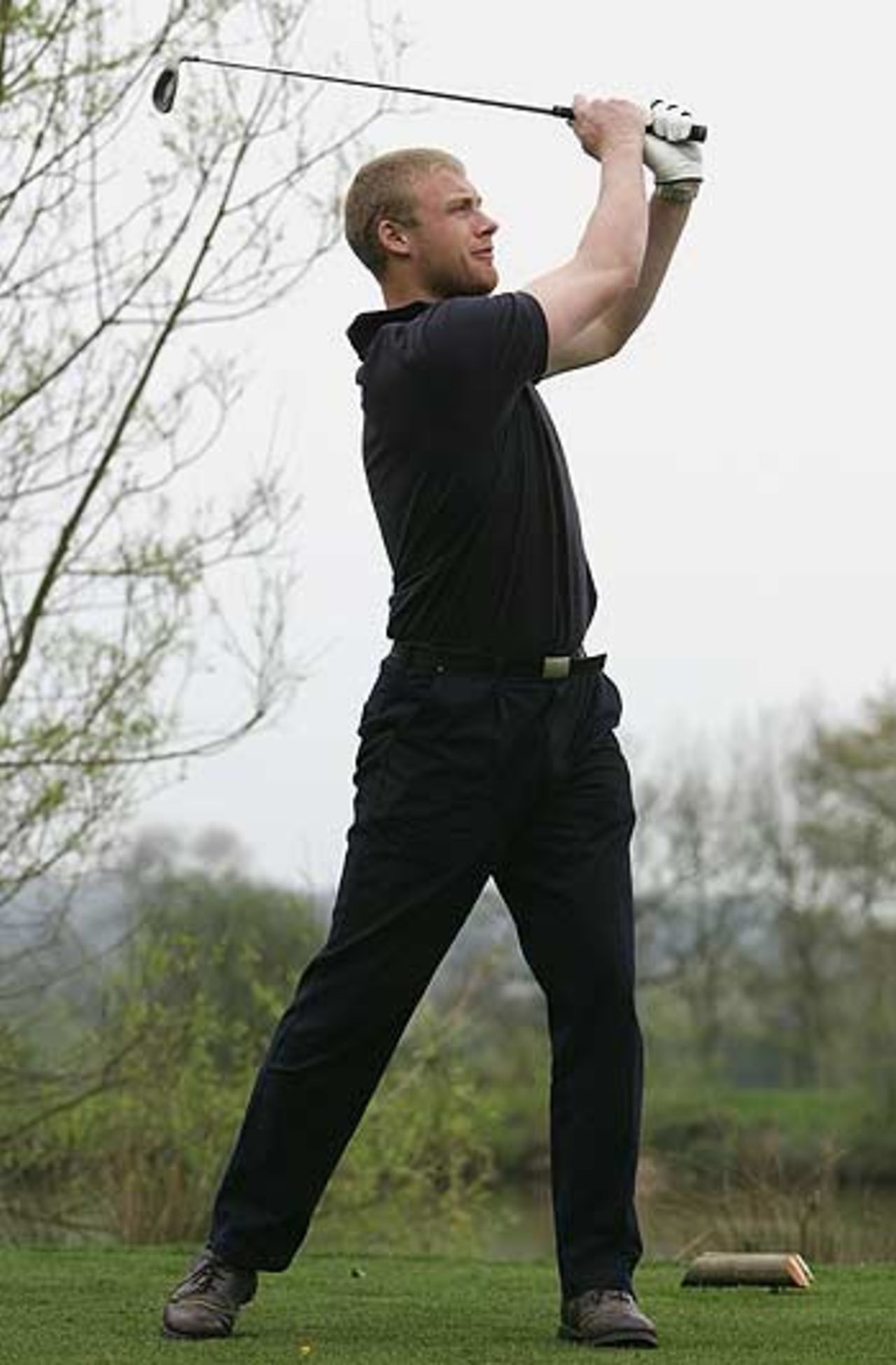 Andrew Flintoff tries out his golf, Forest of Arden, April 25, 2005