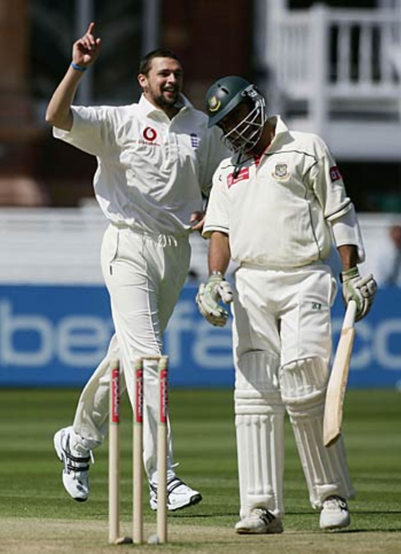Steve Harmison celebrates the dismissal of  Mashrafe Mortaza, England v Bangladesh, 1st Test, Lord's, May 28