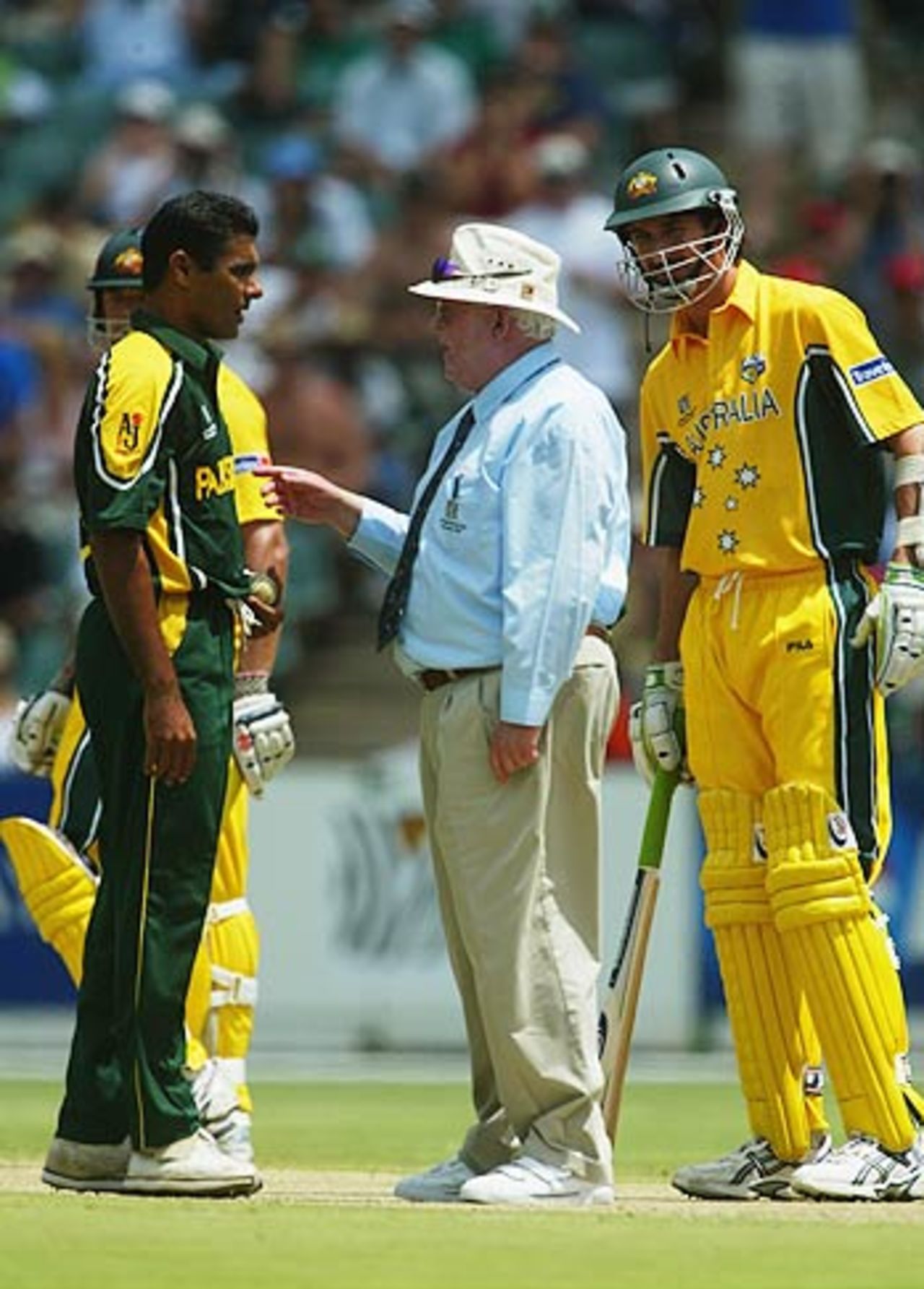 Bad boy Waqar. Shepherd warns Younis after he bowled two beamers in a World Cup 2003 match against Australia at Johannesburg, February 11, 2003
