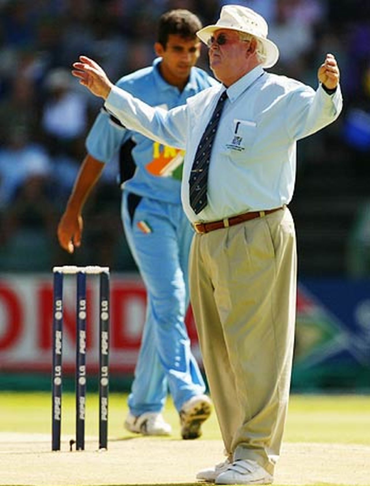 Stretch those arms Shep. Zaheer Khan is pulled up for being off-target
during the 2003 World Cup finals at The Wanderers, March 23, 2003