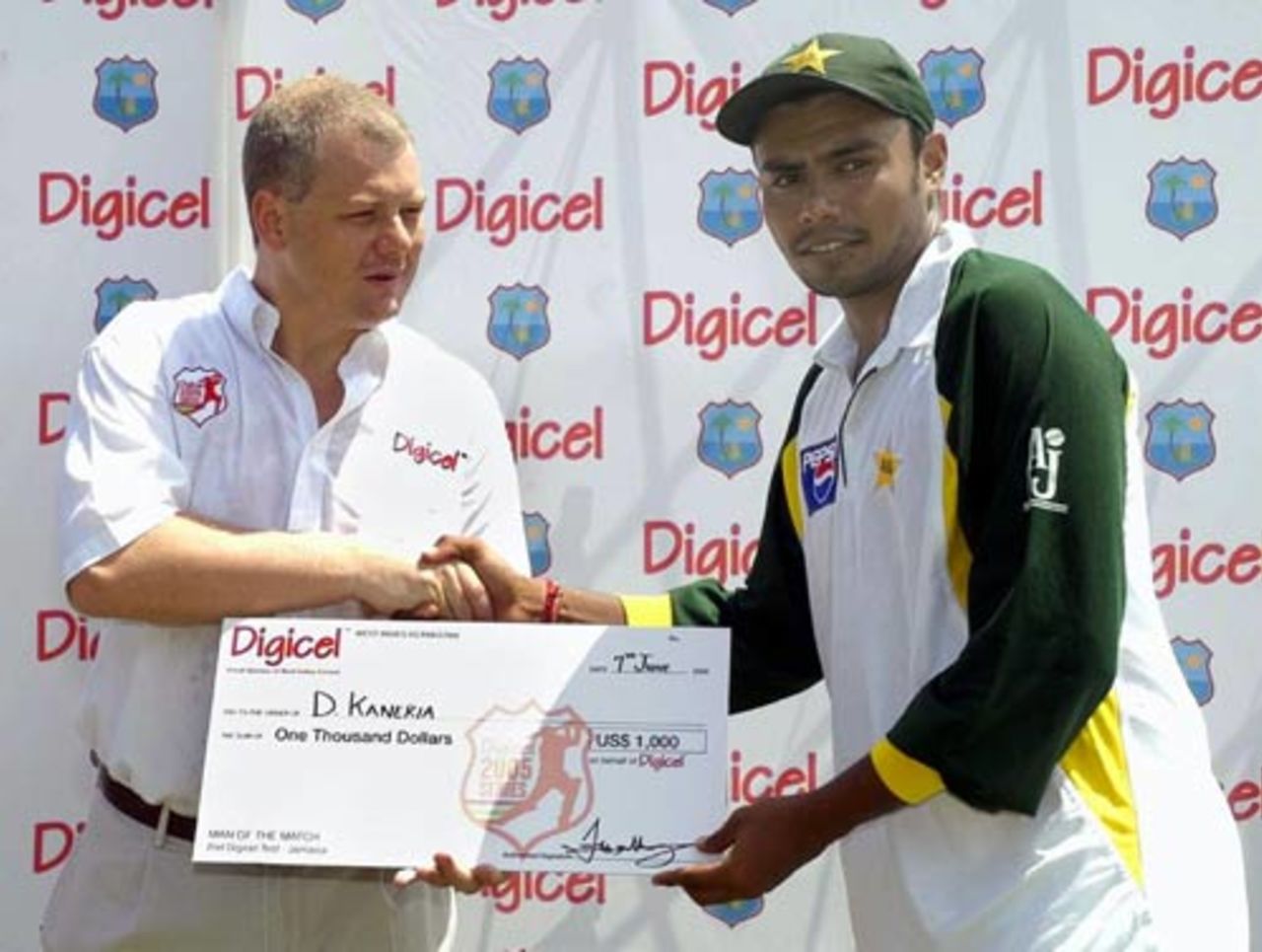 Danish Kaneria receives the Man-of-the-Match award , West Indies v Pakistan, 2nd Test, Kingston, June 7, 2005