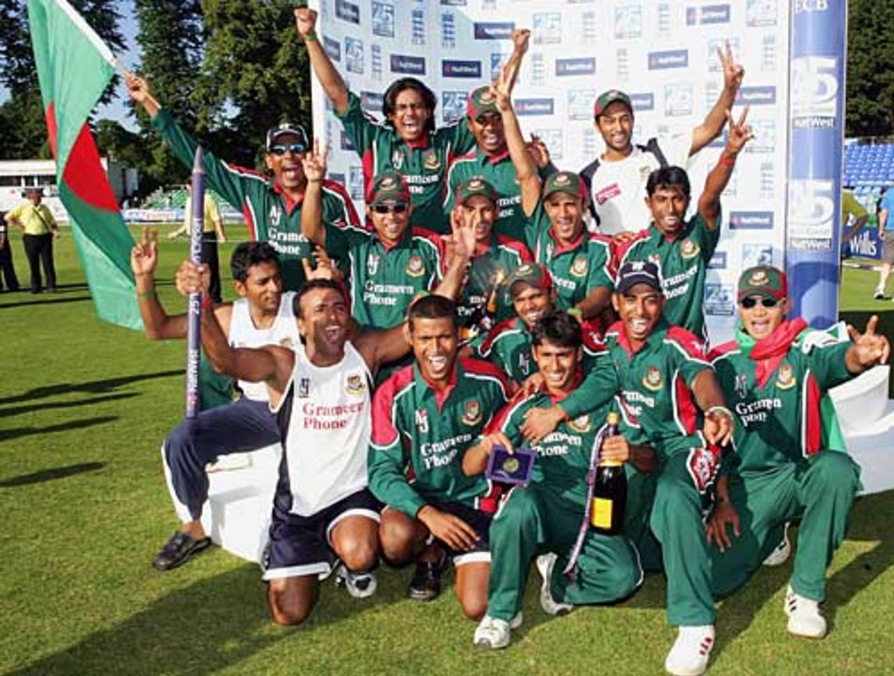 Bangladesh celebrate their win over Australia, Australia v Bangladesh, NatWest Series, Cardiff, June 18