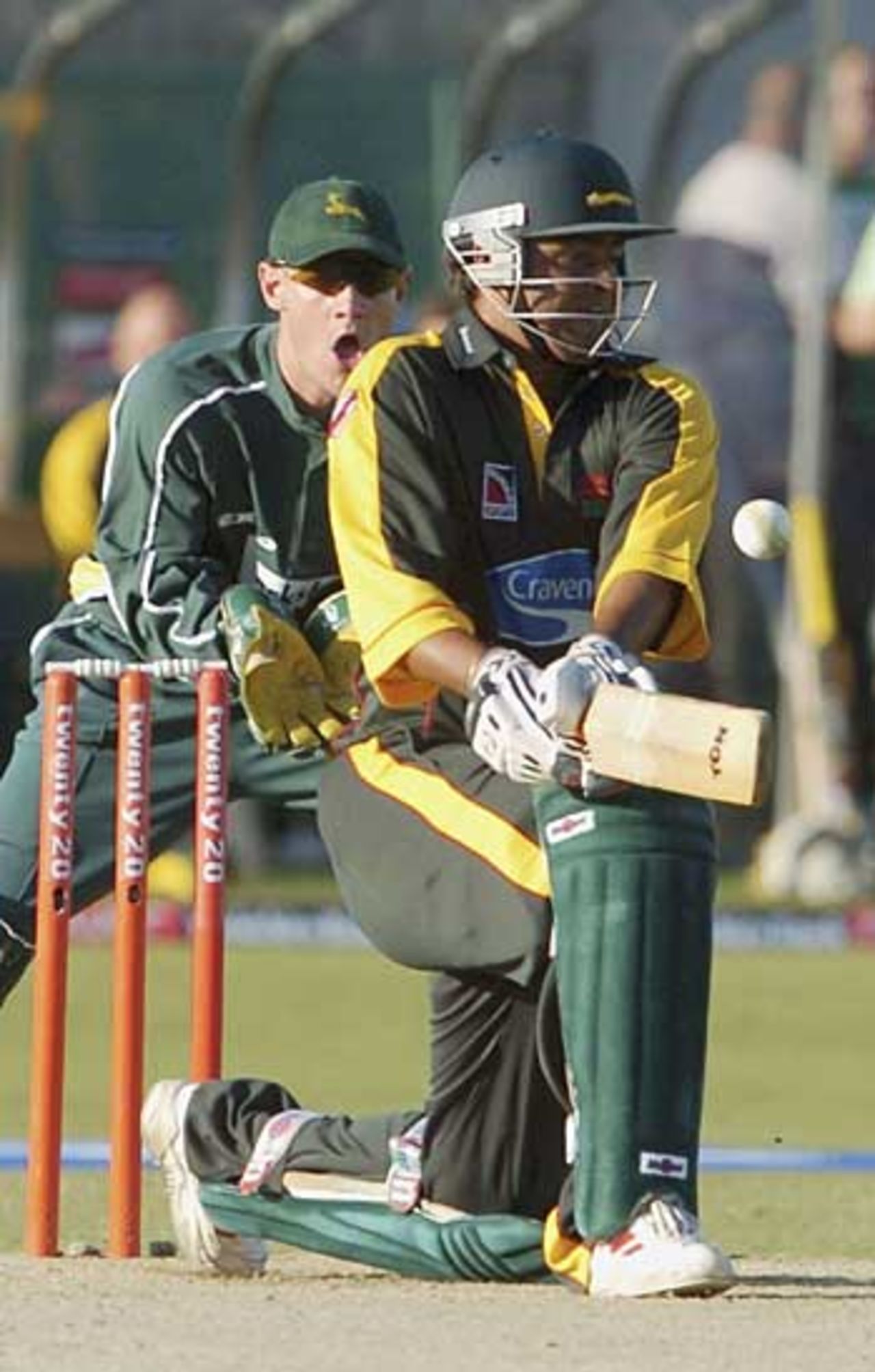 Dinesh Mongia reverse sweeps during his 39, Leicestershire v Nottinghamshire, Twenty20, Grace Road, June 22