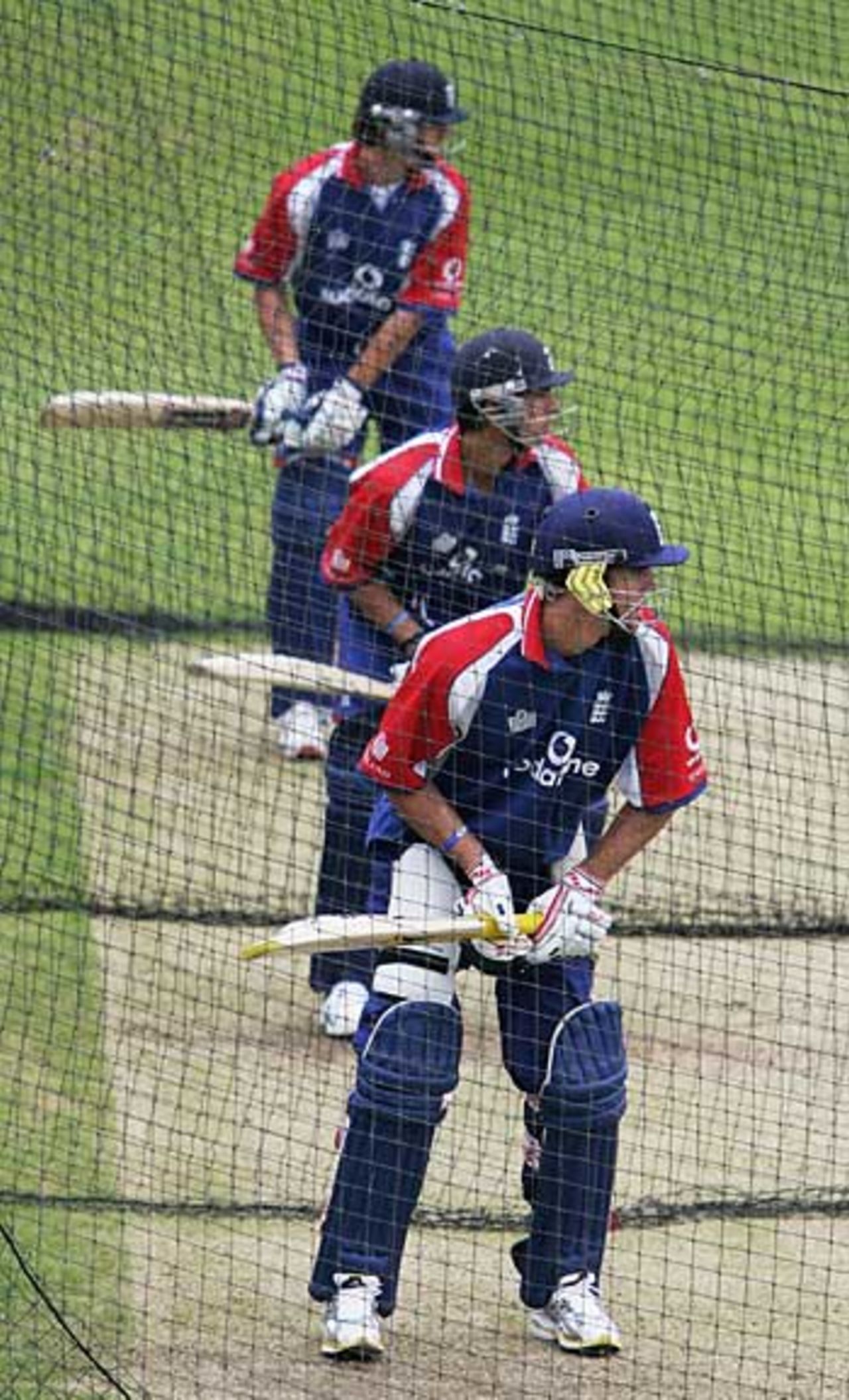 Kevin Pietersen, Vikram Solanki and Jon Lewis in the nets during England's practice session at Headingley, June 25