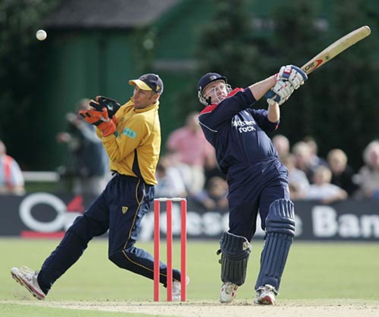 Scott Styris in slogging mode, Middlesex v Hampshire, Richmond, July 6, 2005
