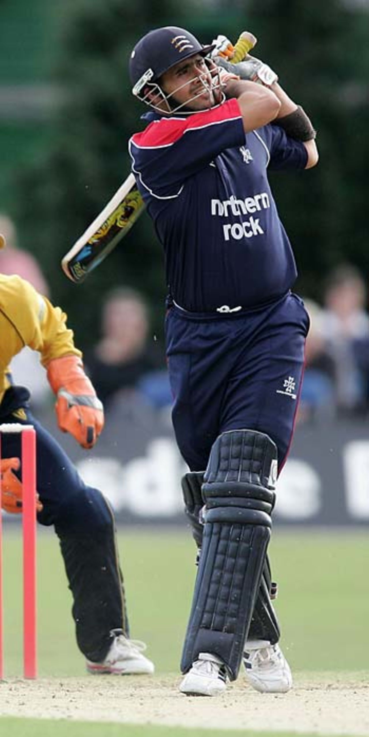 Owais Shah smashes a six, Middlesex v Hampshire, Richmond, July 6, 2005